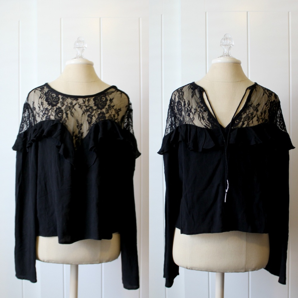 NEW American Eagle Black Lace Ruffle Crop Top L